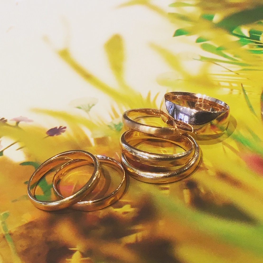 20K & 22K Yellow Gold Bands 