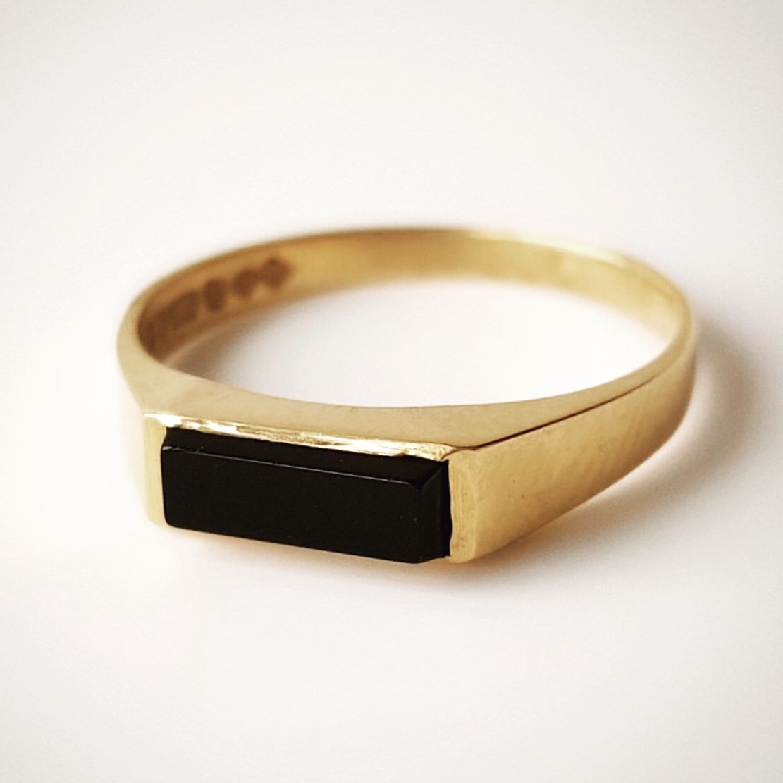 14K Yellow Gold Onyx Ring